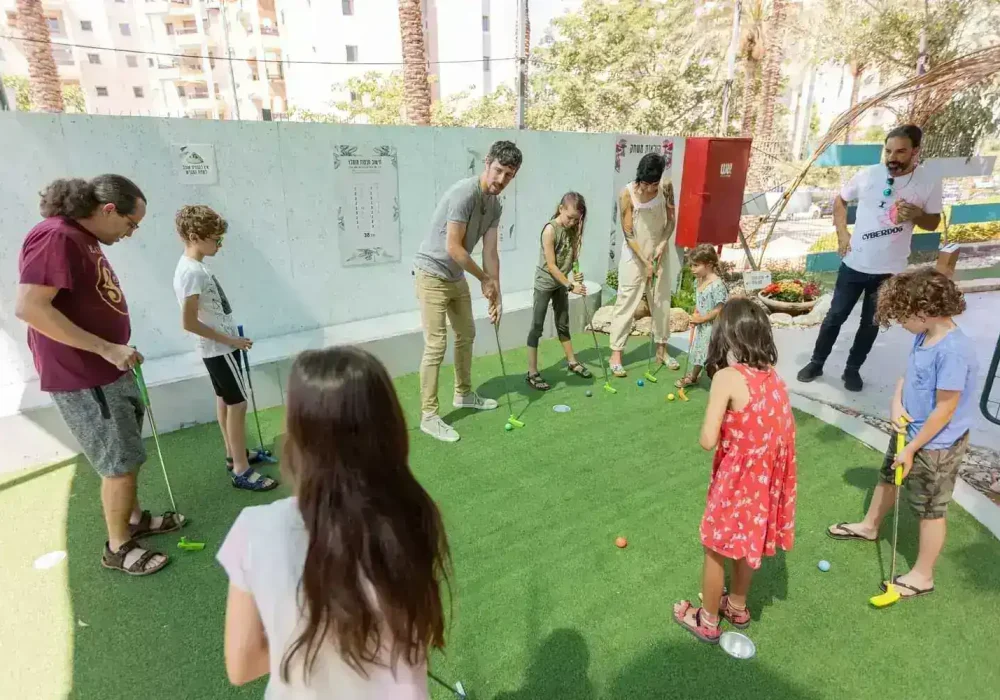משחקים משפחתיים מומלצים, פעילות משפחתית מגבשת, גולף